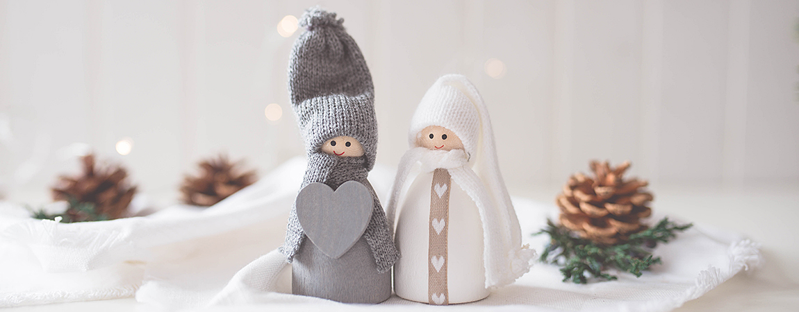 christmas-figurines-paige-cody-unsplash Christmas figures photo by Paige Cody via unsplash